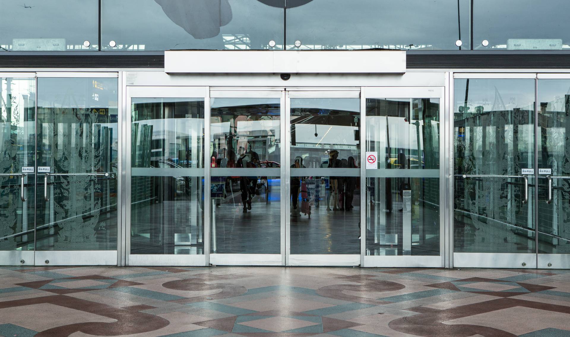 Puertas automáticas de una estación